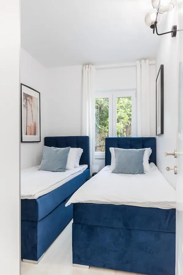 טרוגיר Apartment In Arbanija With Terrace, Air Conditioning, Wifi 5139-4 קרואטיה
