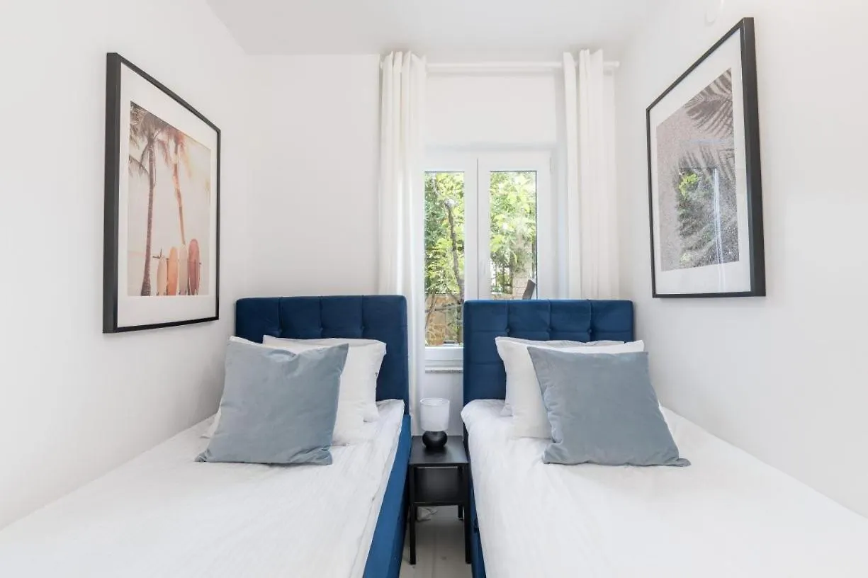 טרוגיר Apartment In Arbanija With Terrace, Air Conditioning, Wifi 5139-4