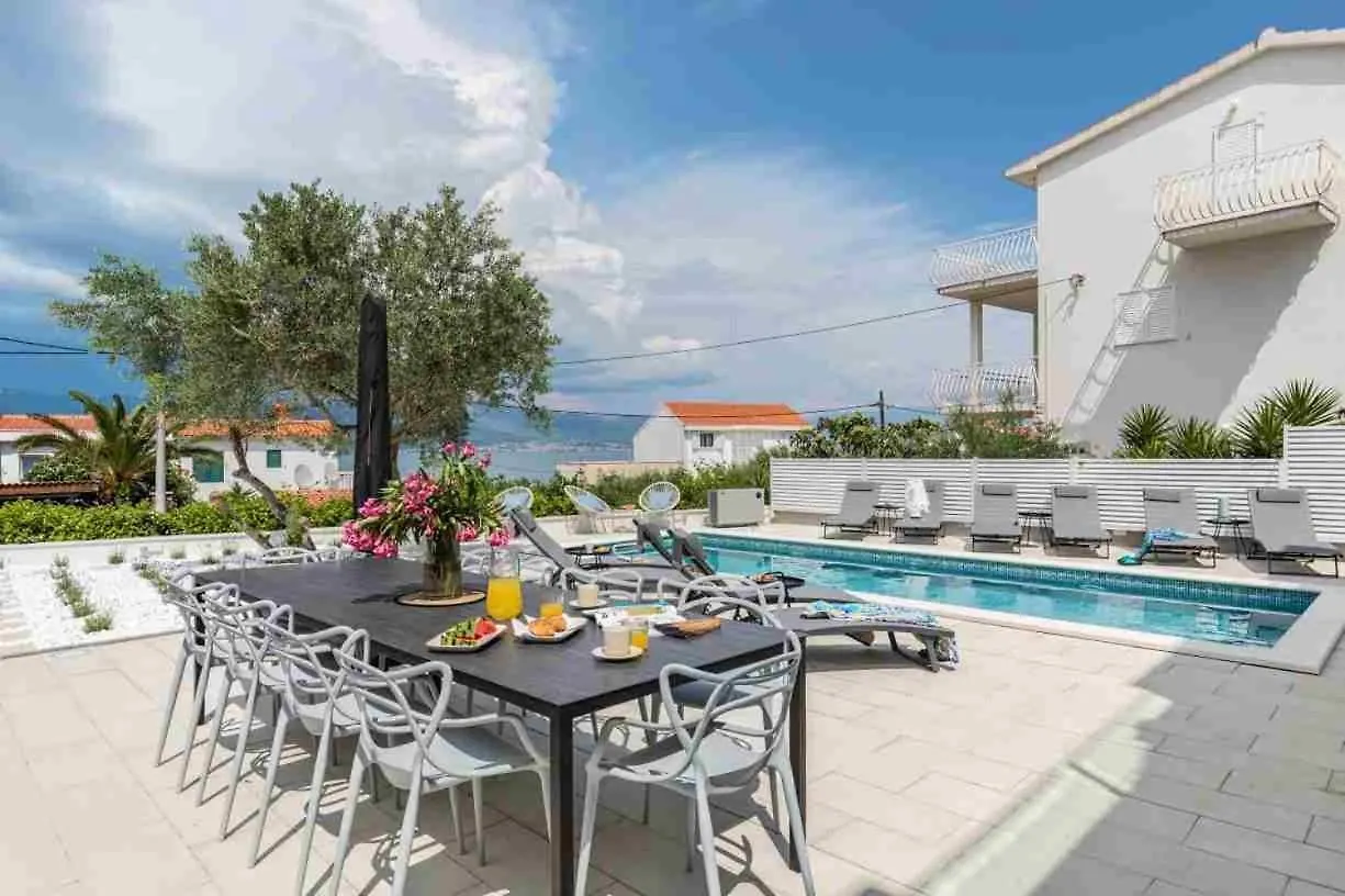 טרוגיר Apartment In Arbanija With Terrace, Air Conditioning, Wifi 5139-4