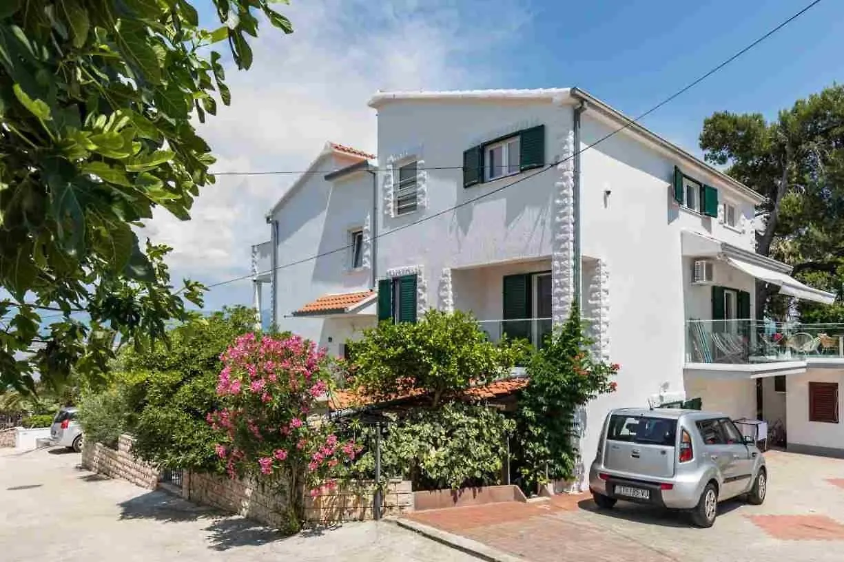 טרוגיר Apartment In Arbanija With Terrace, Air Conditioning, Wifi 5139-4 0*,
