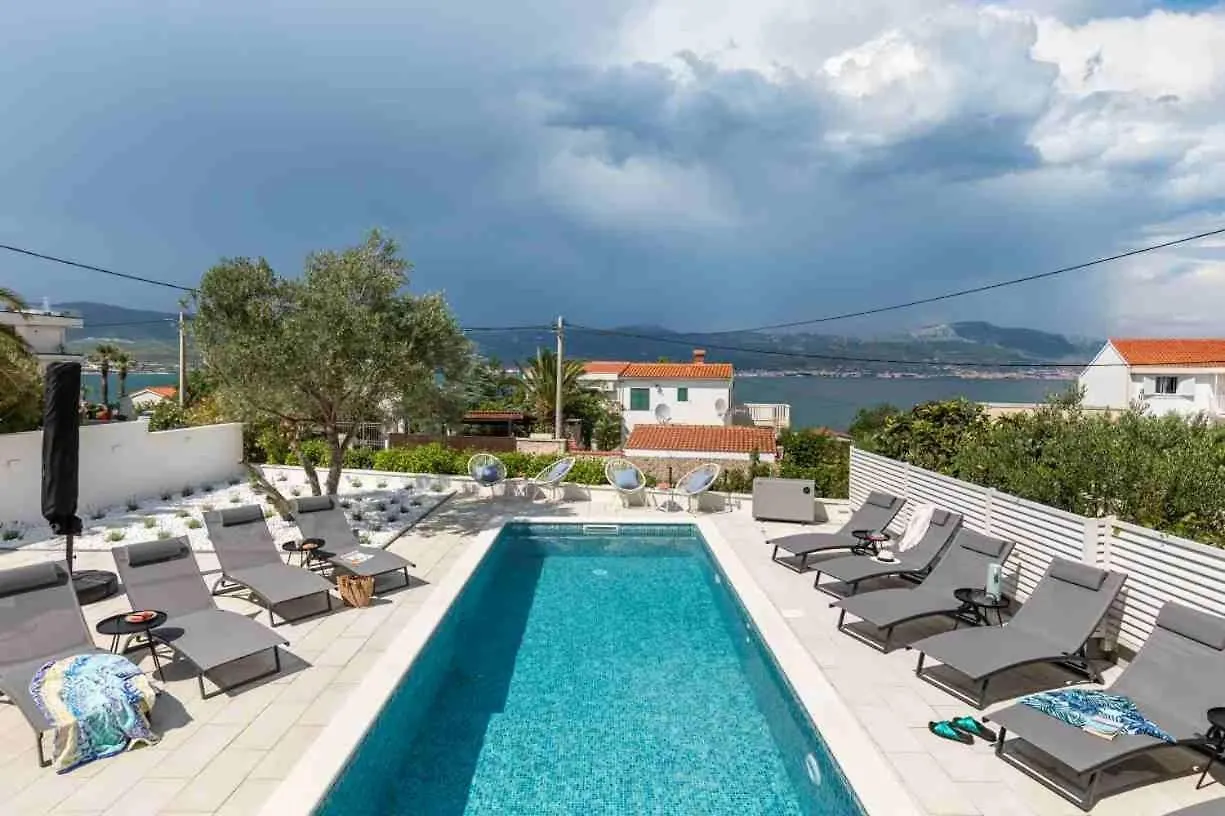 Apartment In Arbanija With Terrace, Air Conditioning, Wifi 5139-4 Trogir